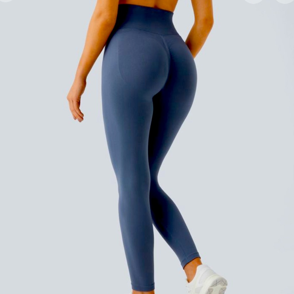 Seamless Flow High Waisted Plain Butt Lifting Leggings